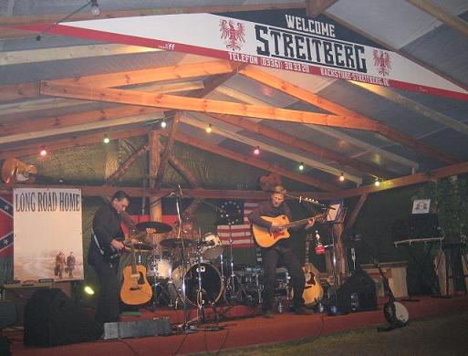 LONG ROAD HOME, Bild von Christa Hintze zugeschickt, hier verkleinert